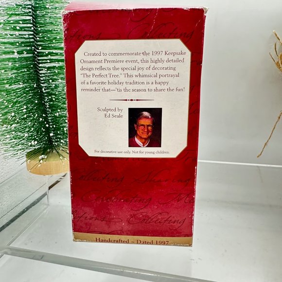 Hallmark Keepsake Ornament The Perfect Tree Tender Touches Mouse Vintage 1997 - Picture 4 of 7